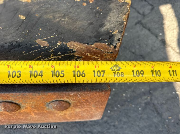 image for item DJ9676 2002 International 4900 dump truck