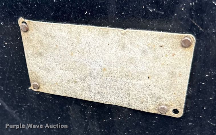 image for item DJ9676 2002 International 4900 dump truck