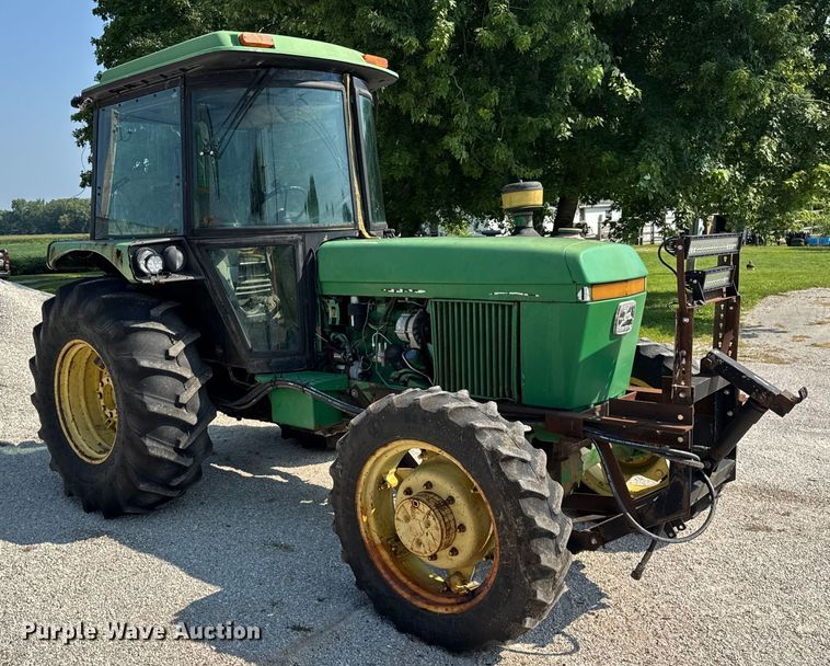 image for item DJ9701 John Deere 2550 MFWD tractor