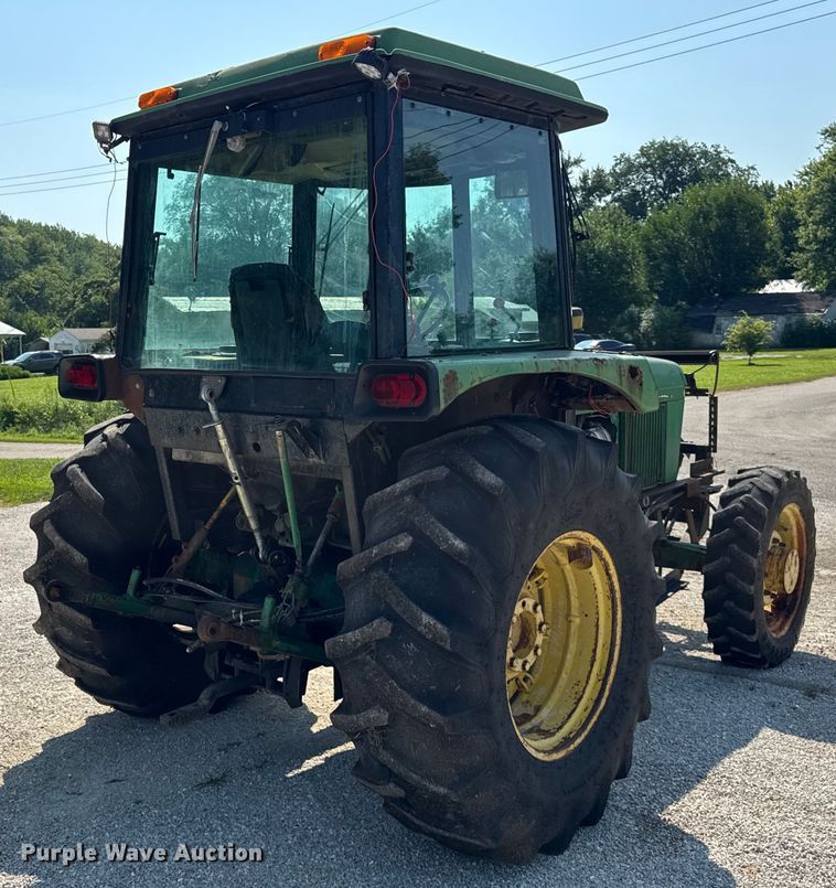 image for item DJ9701 John Deere 2550 MFWD tractor