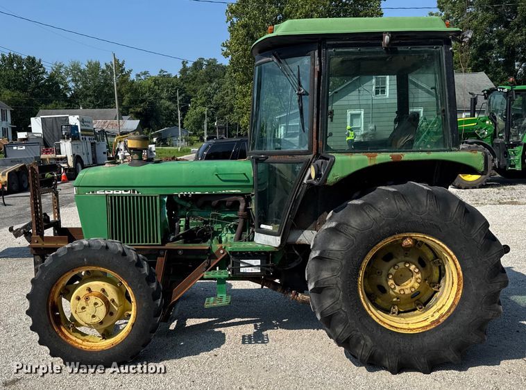 image for item DJ9701 John Deere 2550 MFWD tractor