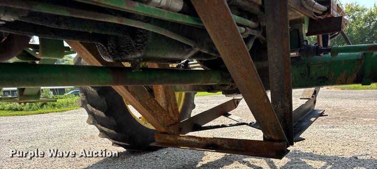 image for item DJ9701 John Deere 2550 MFWD tractor