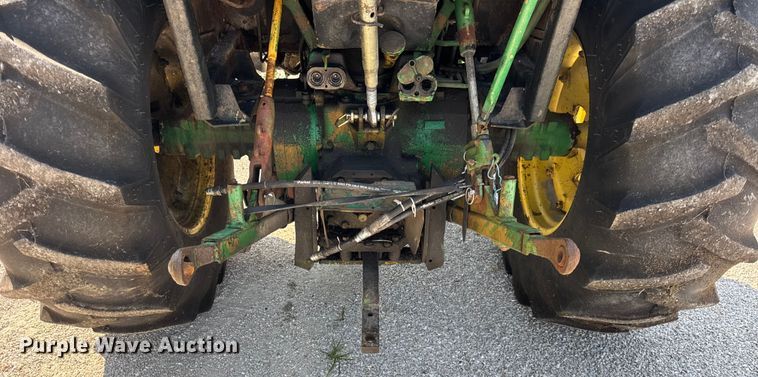 image for item DJ9701 John Deere 2550 MFWD tractor