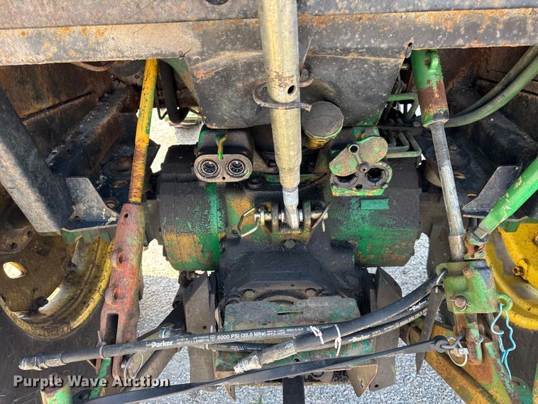 image for item DJ9701 John Deere 2550 MFWD tractor