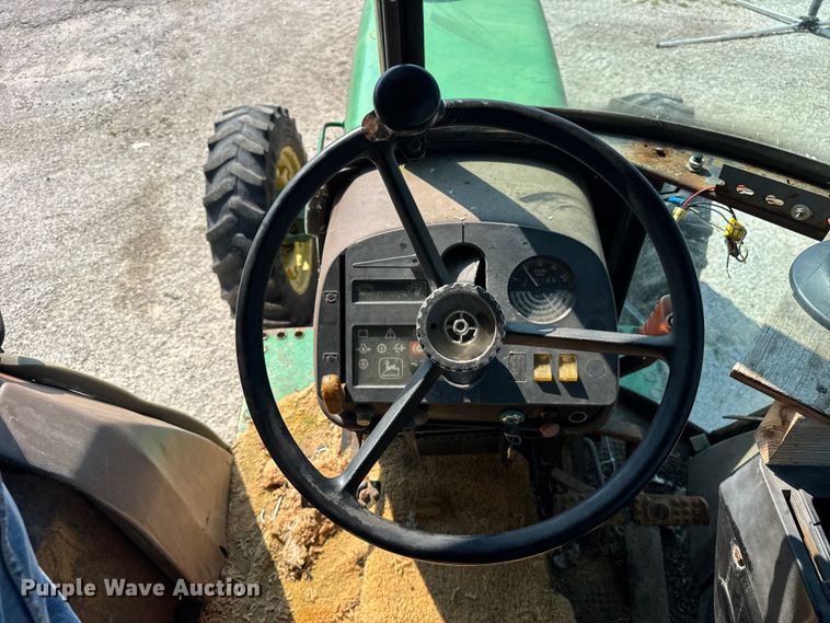 image for item DJ9701 John Deere 2550 MFWD tractor