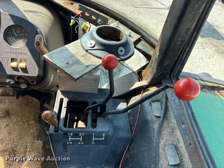 image for item DJ9701 John Deere 2550 MFWD tractor