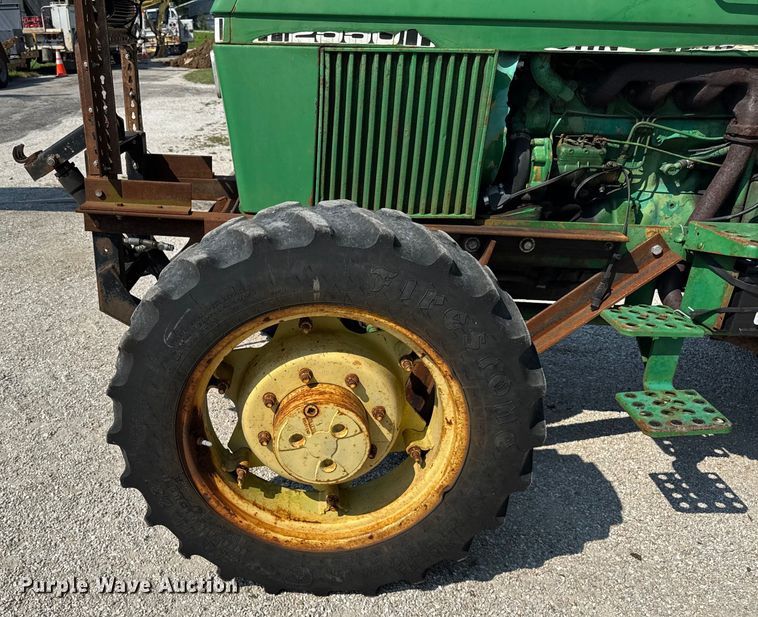 image for item DJ9701 John Deere 2550 MFWD tractor
