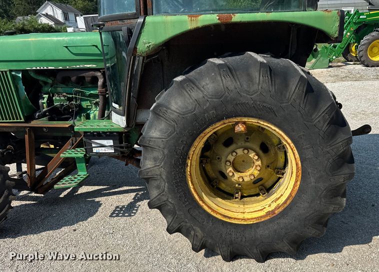 image for item DJ9701 John Deere 2550 MFWD tractor