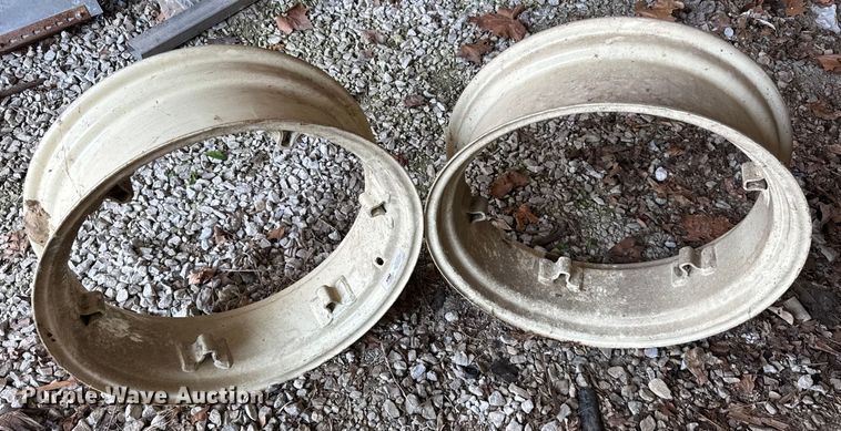 image for item DJ9701 John Deere 2550 MFWD tractor