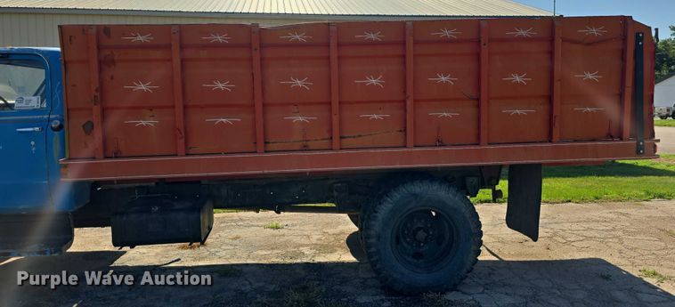 image for item DR3782 1971 Chevrolet C50 grain truck