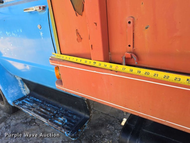 image for item DR3782 1971 Chevrolet C50 grain truck