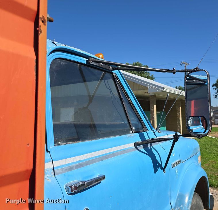 image for item DR3782 1971 Chevrolet C50 grain truck
