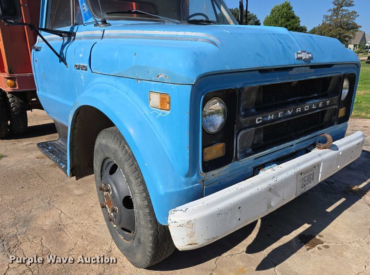 image for item DR3782 1971 Chevrolet C50 grain truck