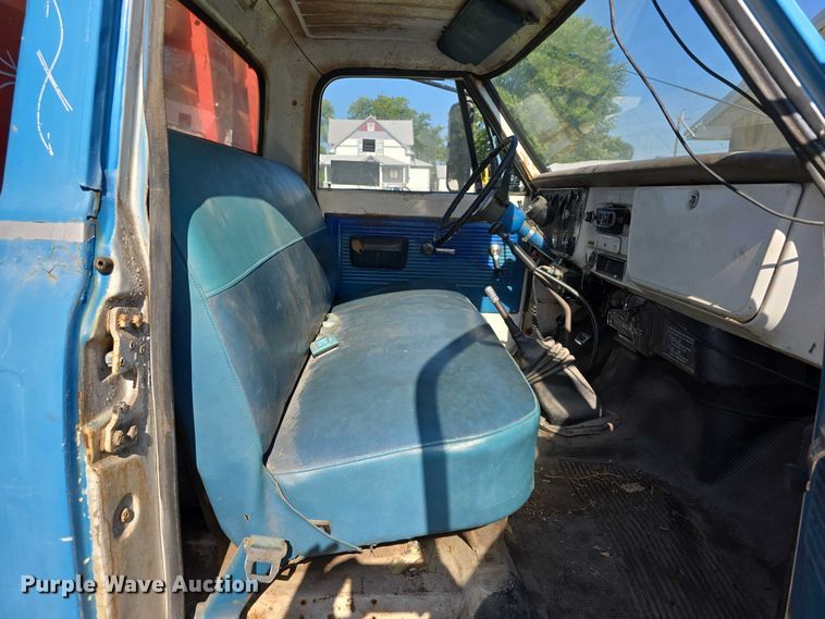 image for item DR3782 1971 Chevrolet C50 grain truck