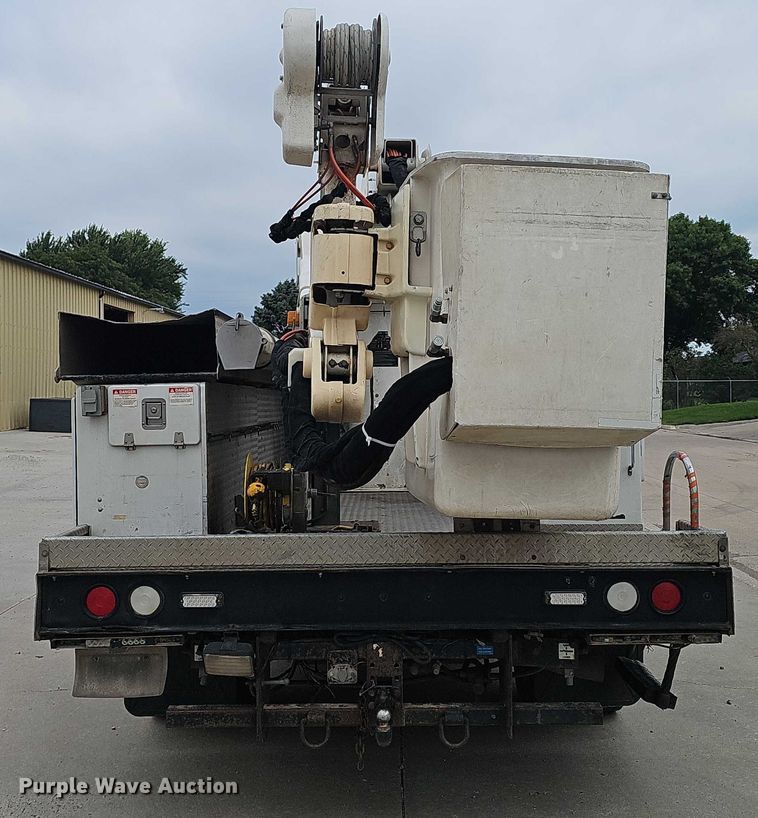 image for item DR3950 2009 Ford F550 XL Super Duty bucket truck