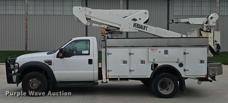 image for item DR3950 2009 Ford F550 XL Super Duty bucket truck