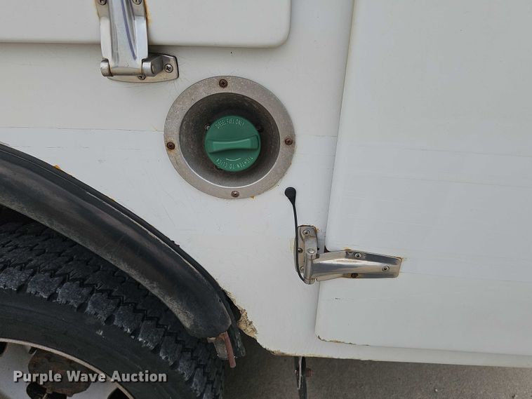 image for item DR3950 2009 Ford F550 XL Super Duty bucket truck