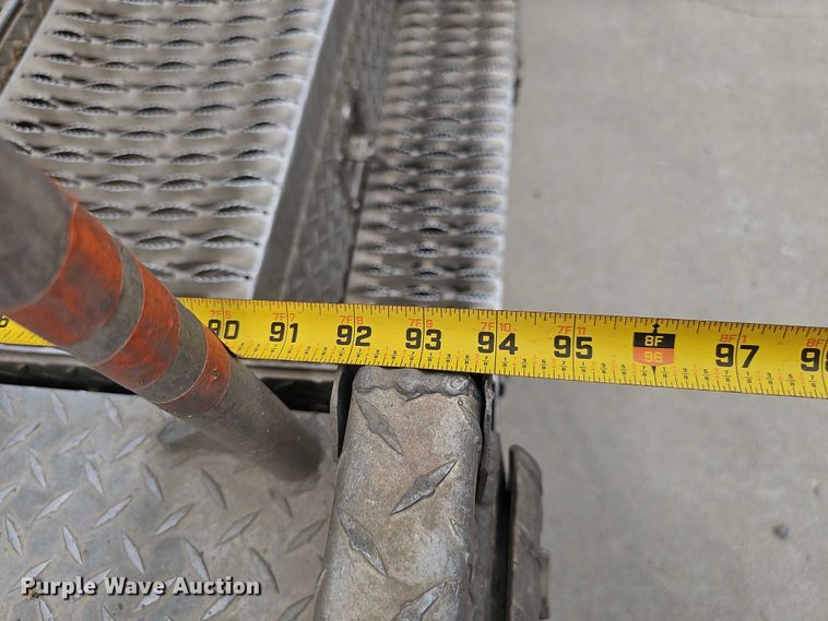 image for item DR3950 2009 Ford F550 XL Super Duty bucket truck