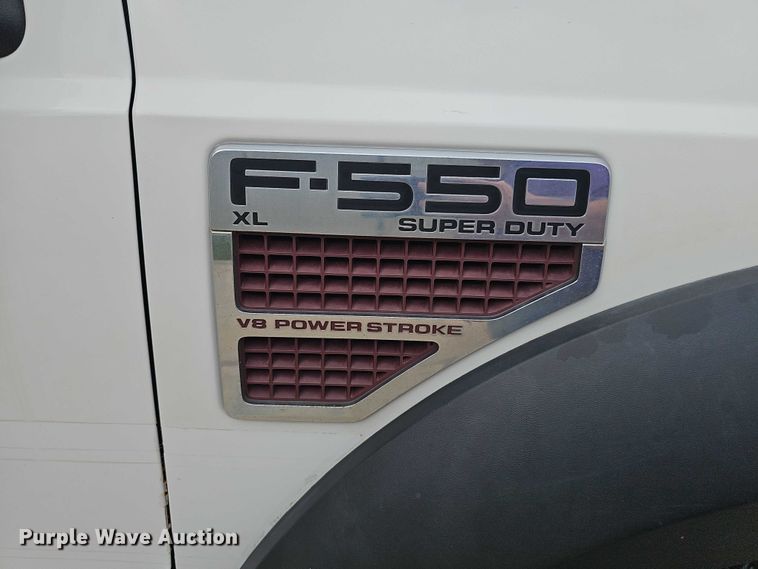 image for item DR3950 2009 Ford F550 XL Super Duty bucket truck