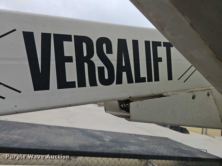 image for item DR3950 2009 Ford F550 XL Super Duty bucket truck