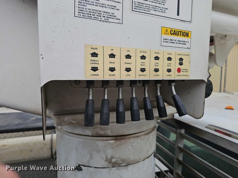 image for item DR3950 2009 Ford F550 XL Super Duty bucket truck