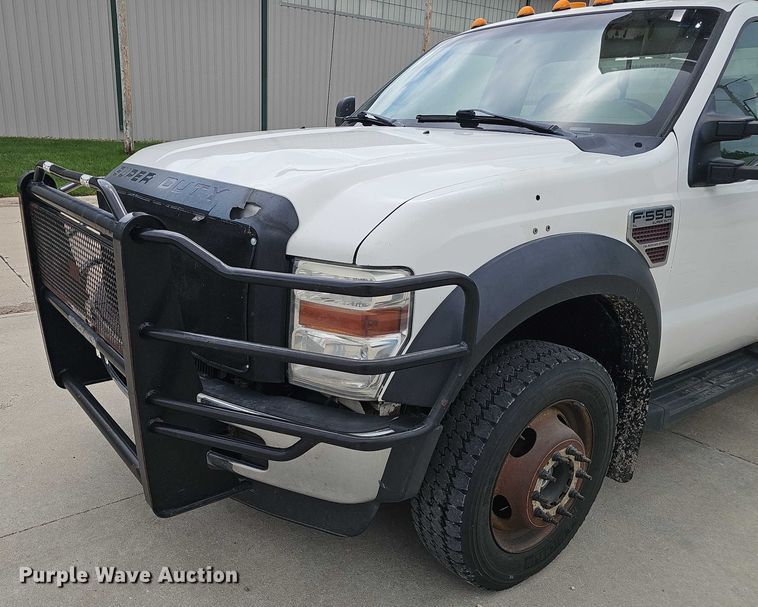 image for item DR3950 2009 Ford F550 XL Super Duty bucket truck