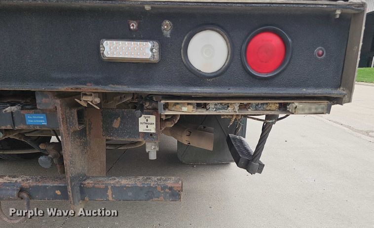 image for item DR3950 2009 Ford F550 XL Super Duty bucket truck