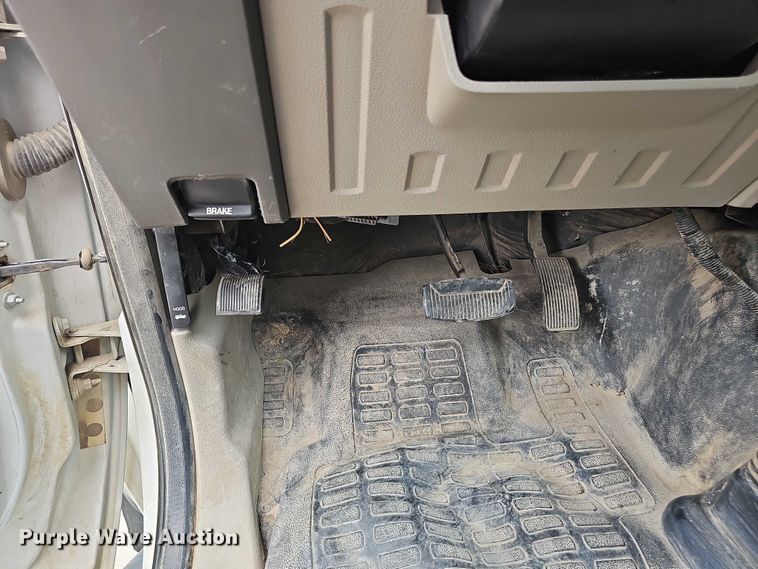 image for item DR3950 2009 Ford F550 XL Super Duty bucket truck