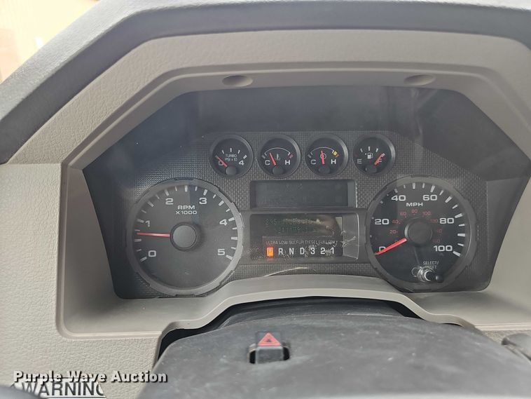 image for item DR3950 2009 Ford F550 XL Super Duty bucket truck