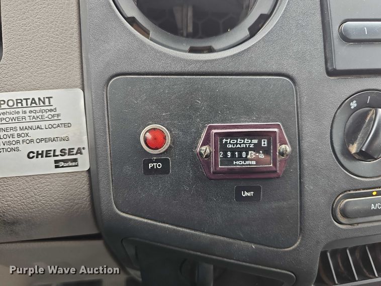 image for item DR3950 2009 Ford F550 XL Super Duty bucket truck