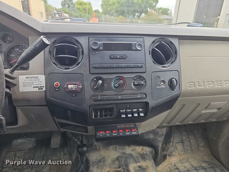 image for item DR3950 2009 Ford F550 XL Super Duty bucket truck