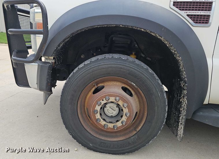 image for item DR3950 2009 Ford F550 XL Super Duty bucket truck