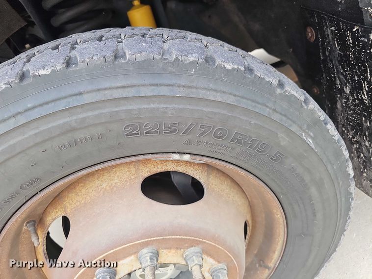 image for item DR3950 2009 Ford F550 XL Super Duty bucket truck