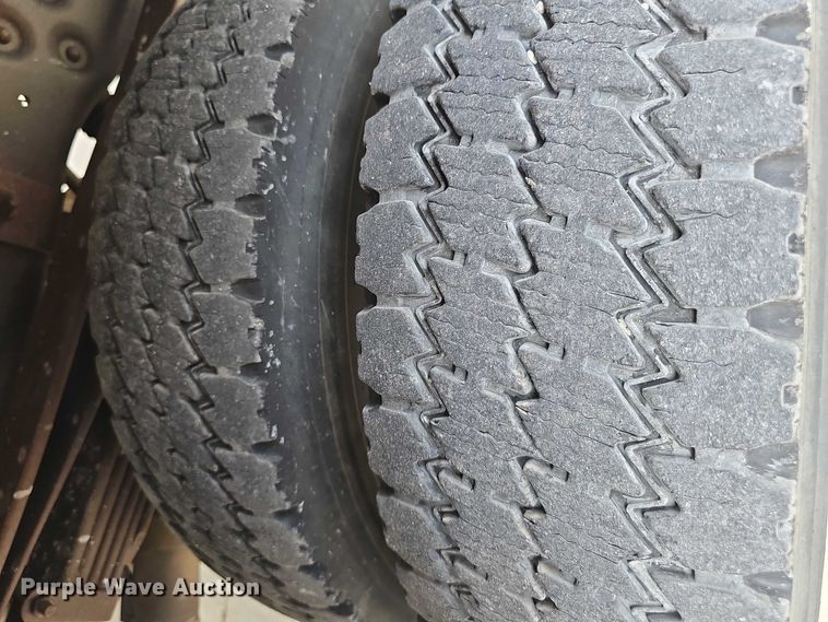 image for item DR3950 2009 Ford F550 XL Super Duty bucket truck