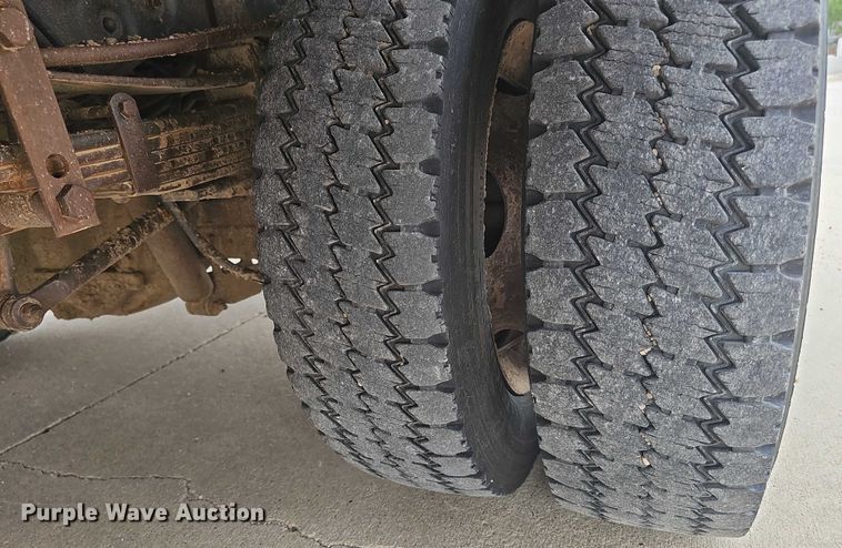 image for item DR3950 2009 Ford F550 XL Super Duty bucket truck