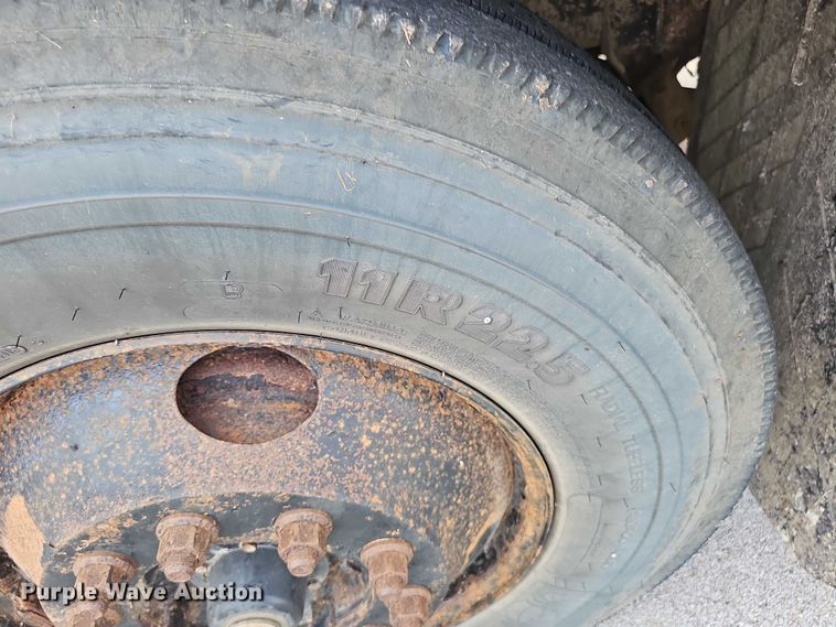 image for item DR3951 2005 IC Corporation FE300 school bus