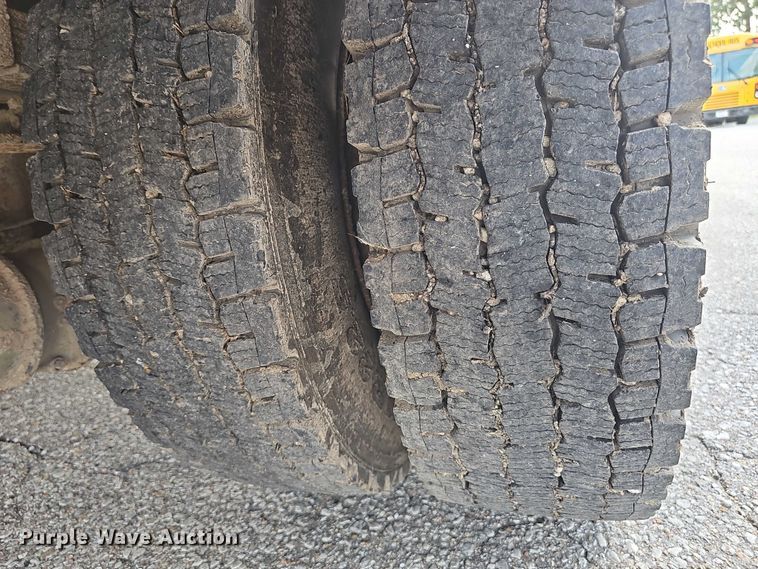 image for item DR3952 2005 IC Corporation FE300 school bus