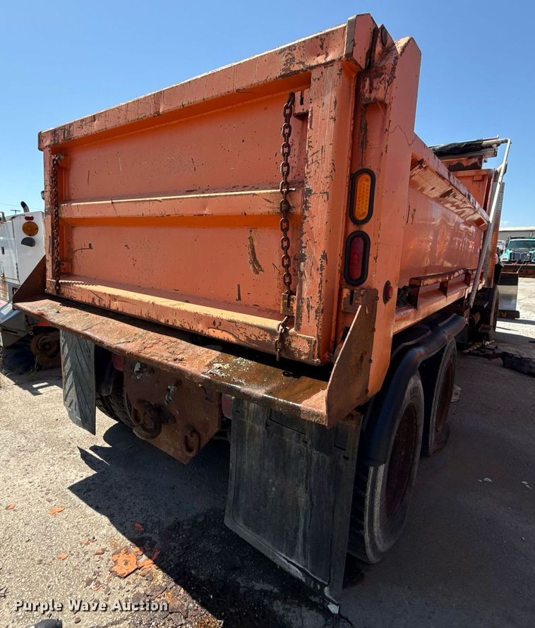 image for item DS4300 2009 International WorkStar 7600 dump truck