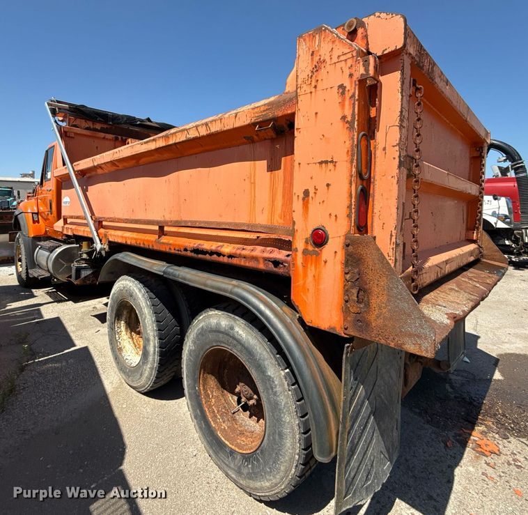 image for item DS4300 2009 International WorkStar 7600 dump truck