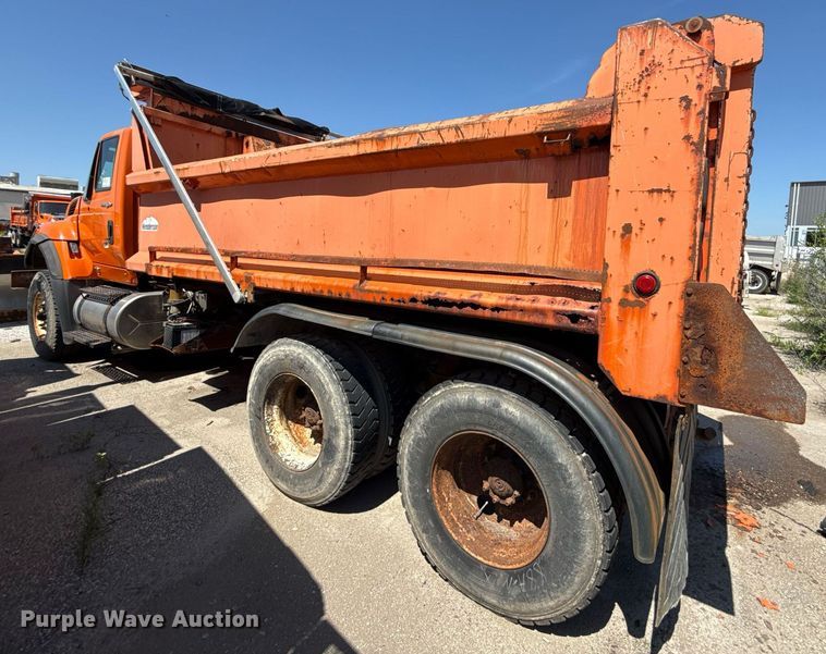 image for item DS4300 2009 International WorkStar 7600 dump truck