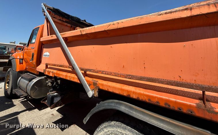 image for item DS4300 2009 International WorkStar 7600 dump truck