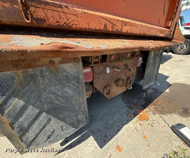 image for item DS4300 2009 International WorkStar 7600 dump truck