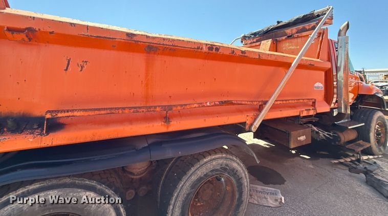 image for item DS4300 2009 International WorkStar 7600 dump truck