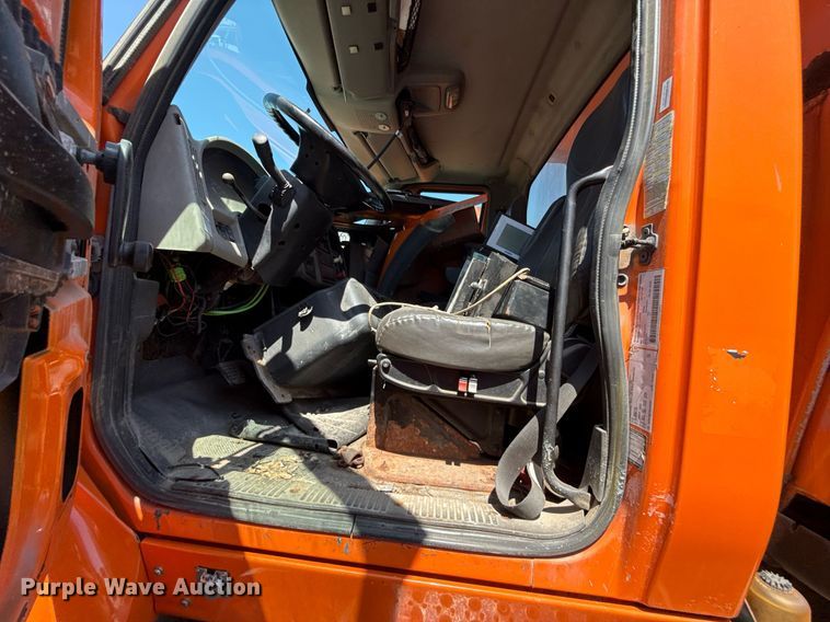 image for item DS4300 2009 International WorkStar 7600 dump truck