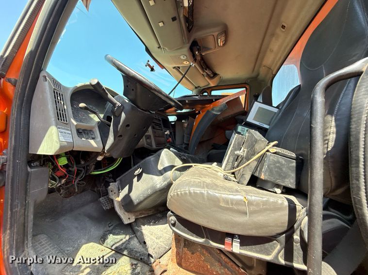 image for item DS4300 2009 International WorkStar 7600 dump truck