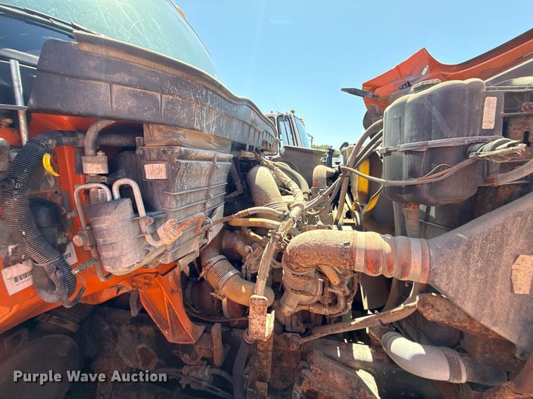 image for item DS4300 2009 International WorkStar 7600 dump truck