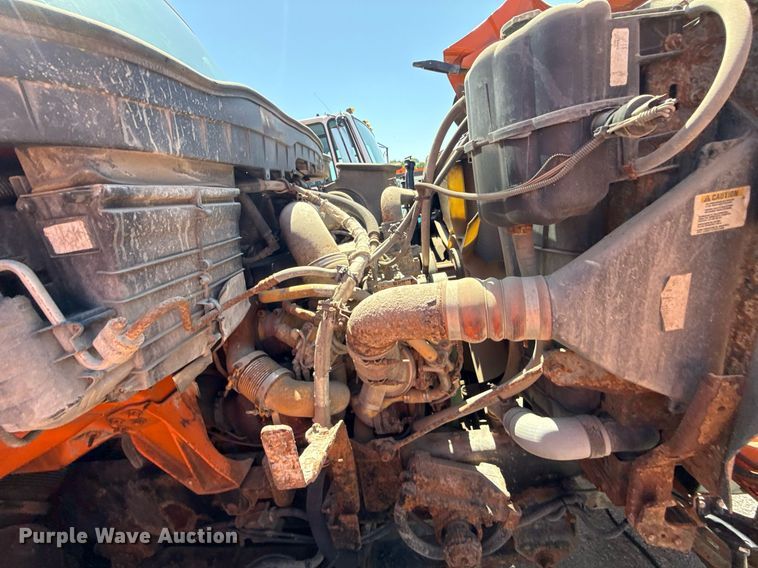 image for item DS4300 2009 International WorkStar 7600 dump truck