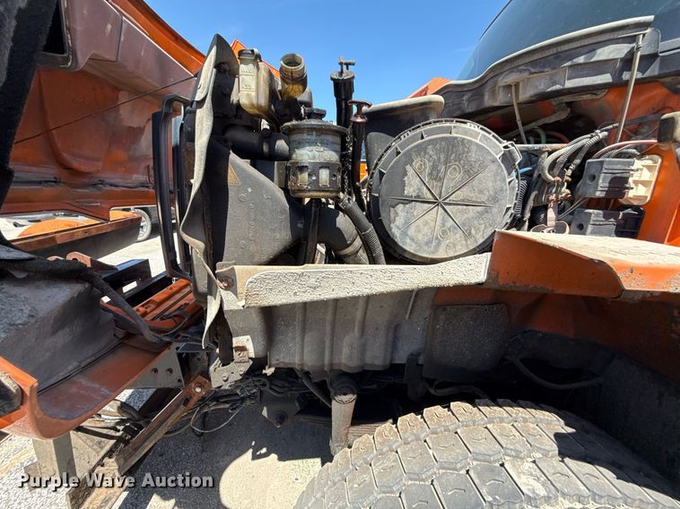 image for item DS4300 2009 International WorkStar 7600 dump truck