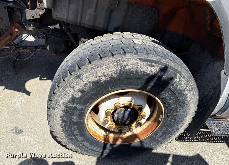 image for item DS4300 2009 International WorkStar 7600 dump truck