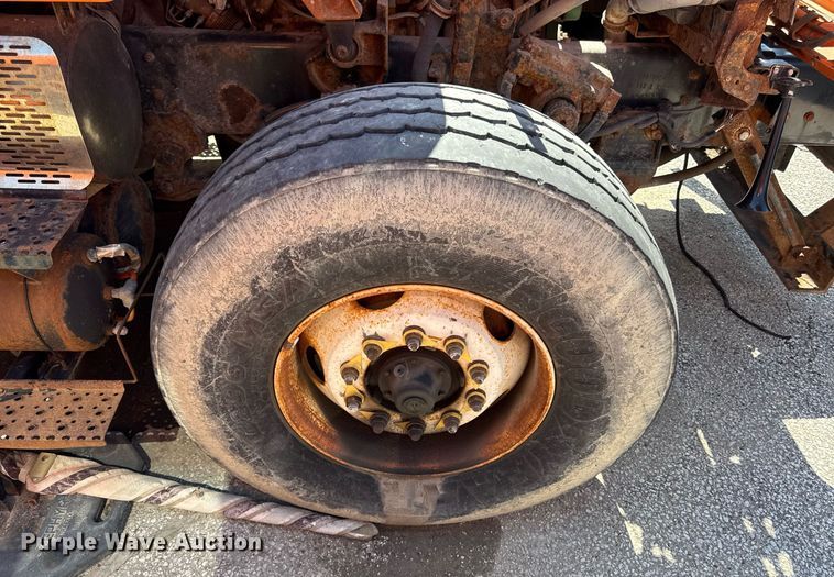 image for item DS4300 2009 International WorkStar 7600 dump truck